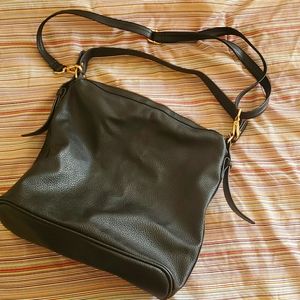 Zip close vegan soft leather tote